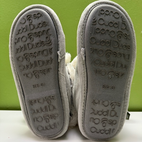 Cozy Faux Fur Slipper Booties - Picture 4 of 5